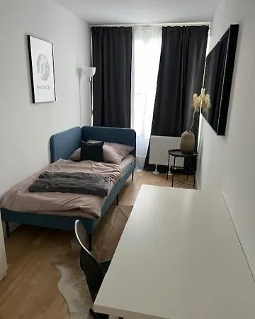 Helle Moeblierte 4 Schlafplaetze Zentral 20 Minuten Von Innenstadt Muenchen *